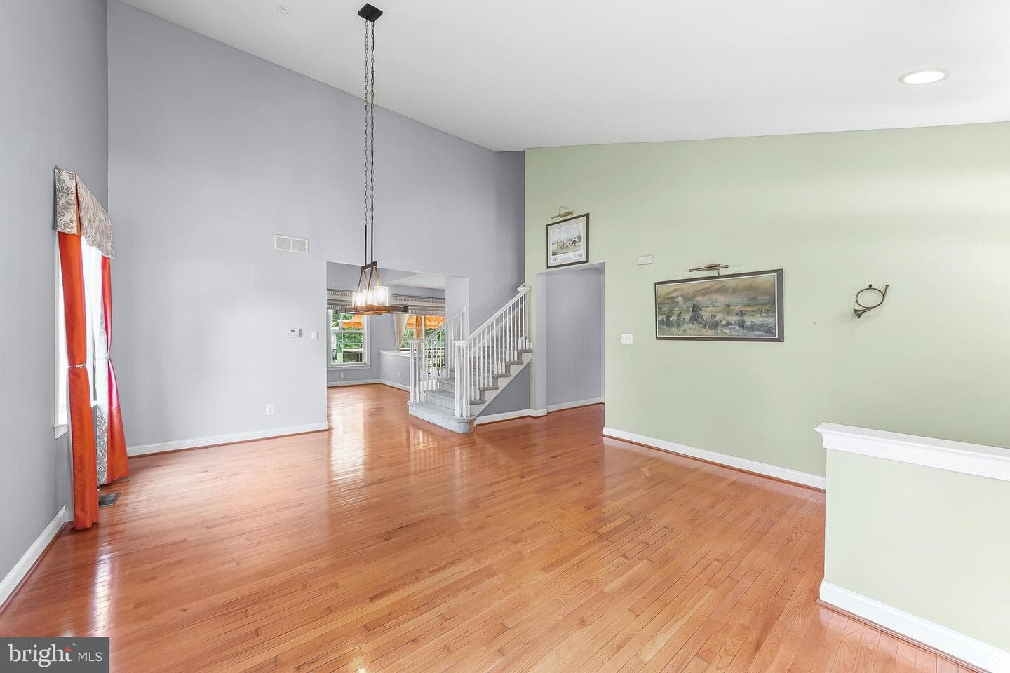 647 Martin Drive photo 10