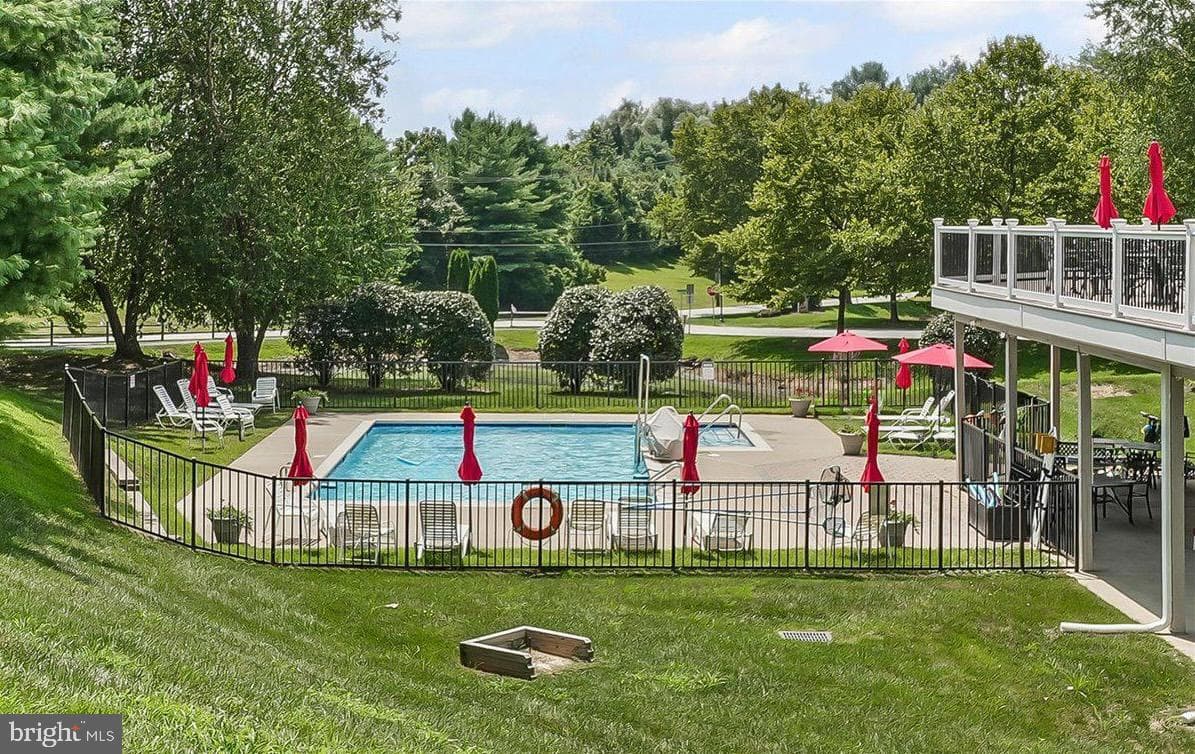 647 Martin Drive photo 38