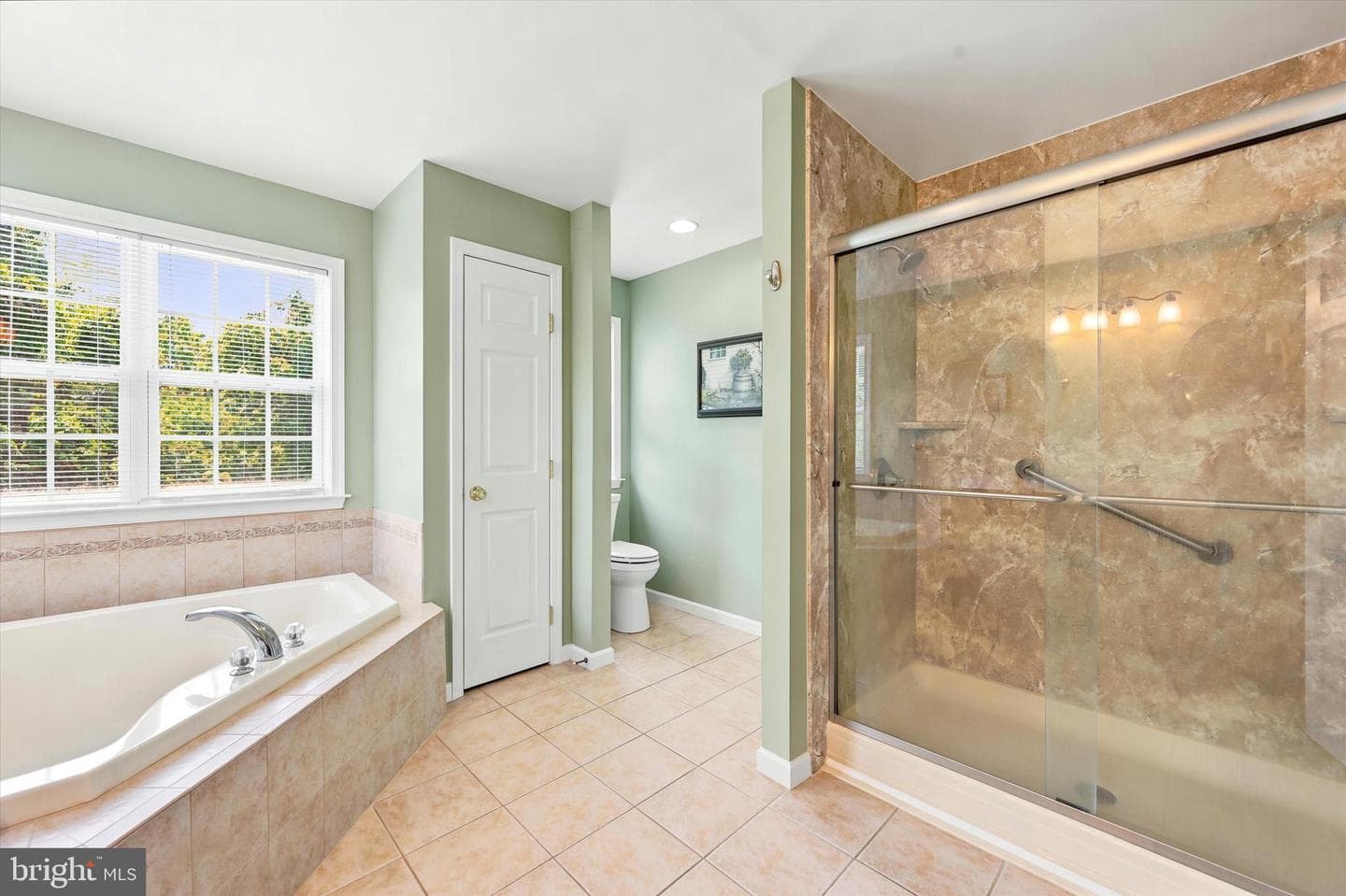 108 Cooper Hawk Drive photo 16