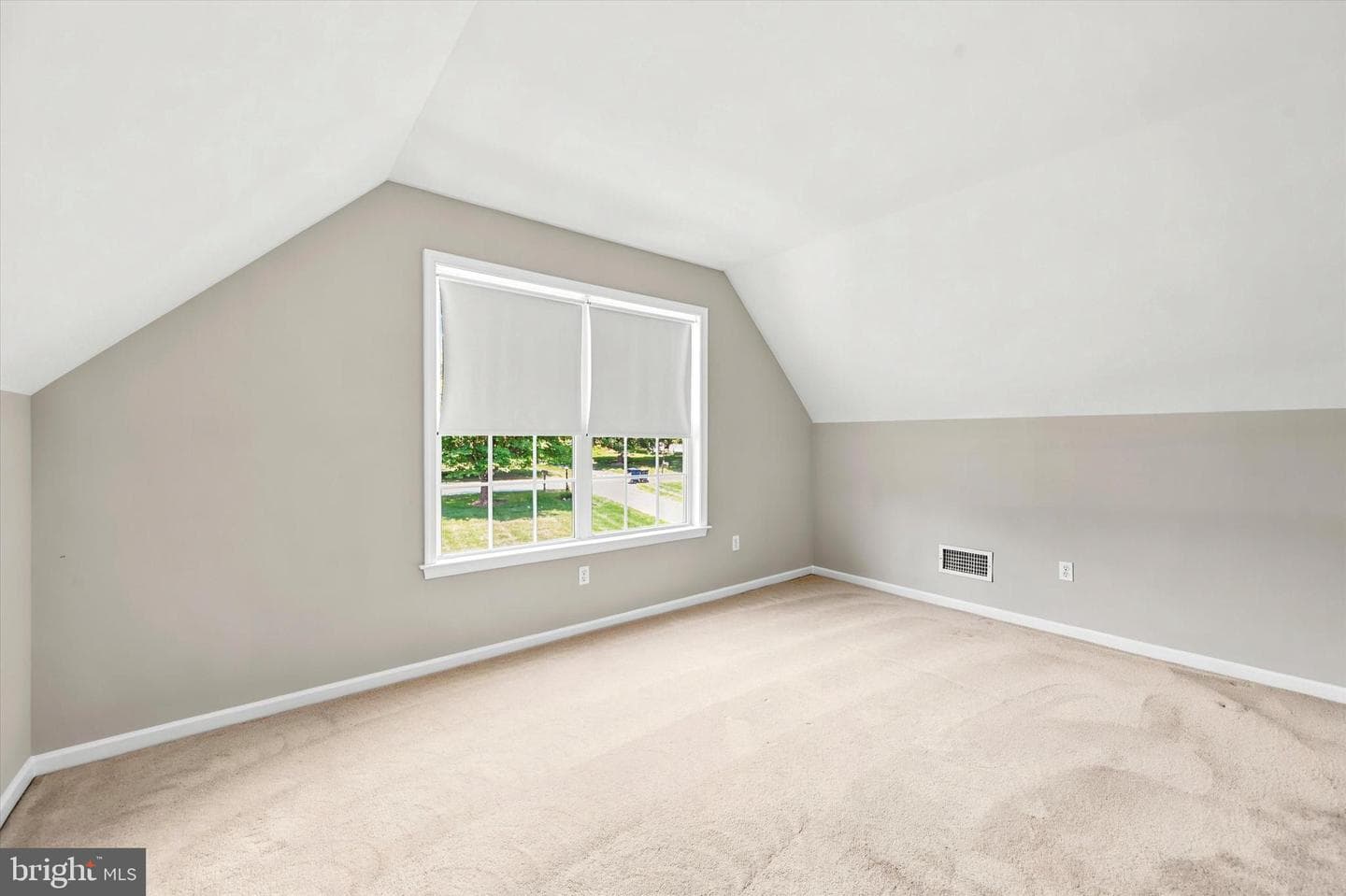 108 Cooper Hawk Drive photo 20