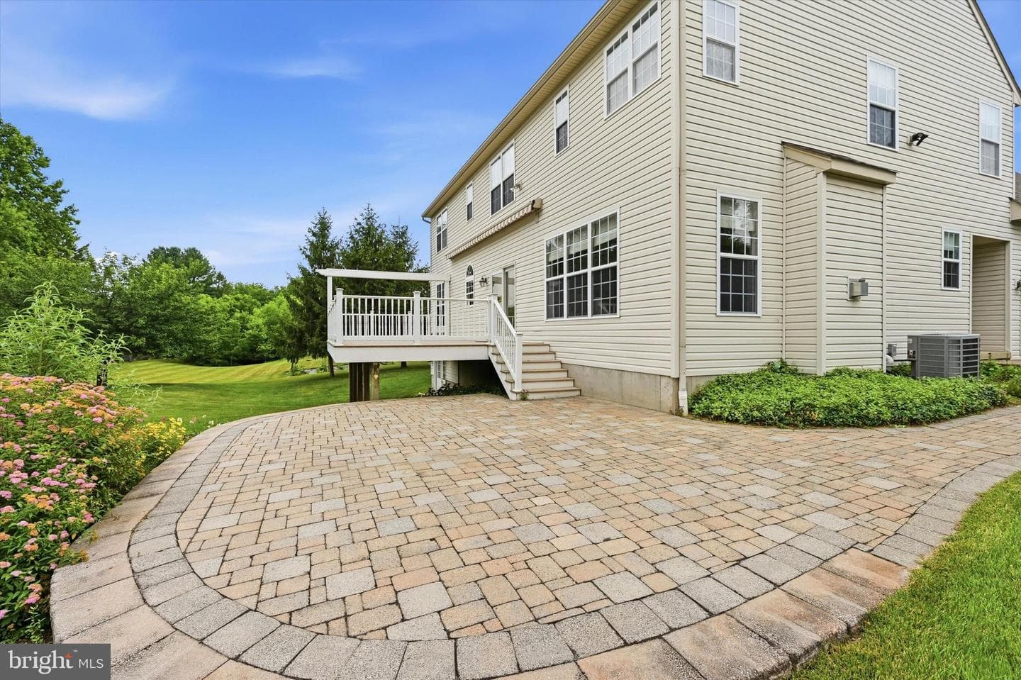 108 Cooper Hawk Drive photo 26