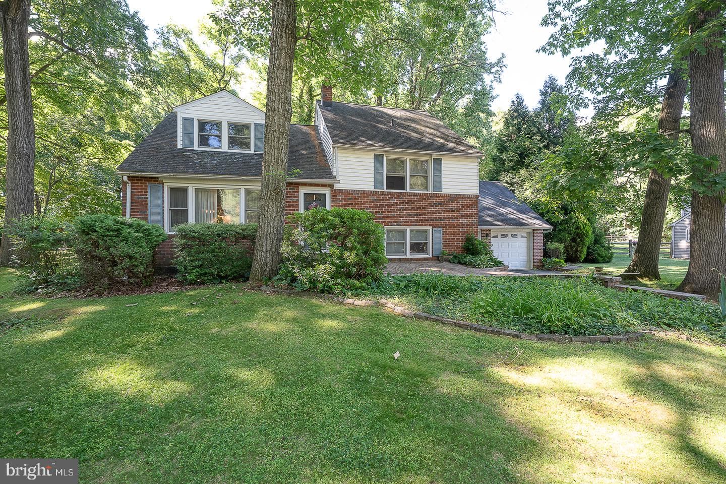 1310 Mary Jane Lane photo 41