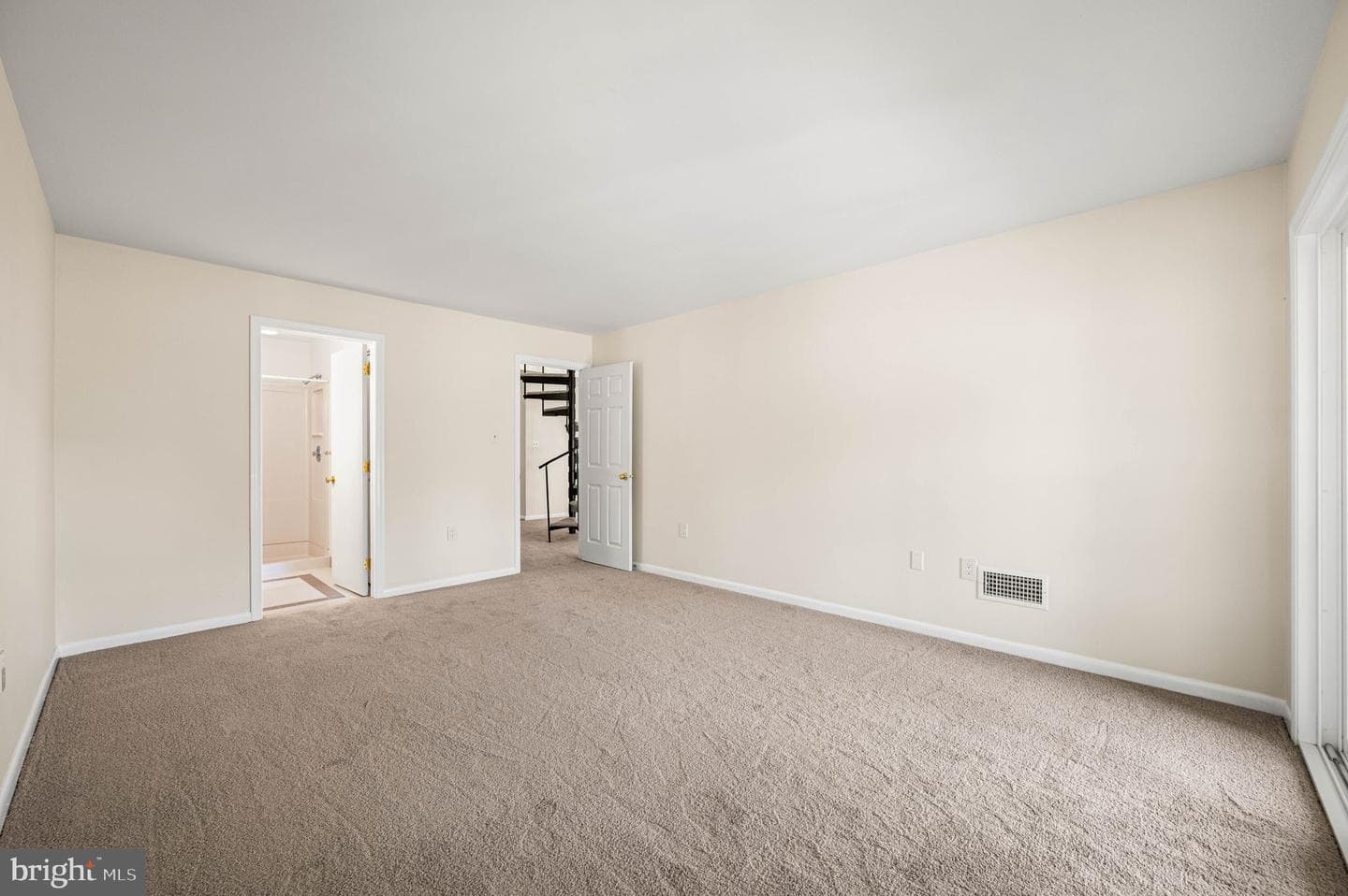 242 Valley Stream Lane photo 14