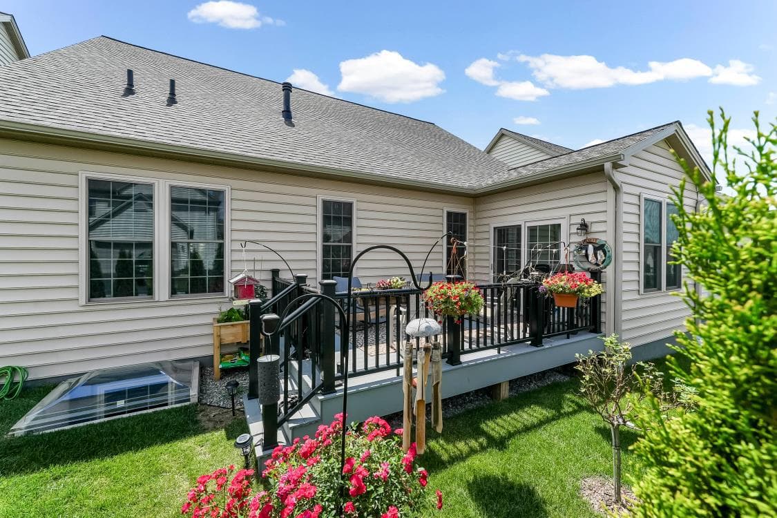 614 Greenbriar Path photo 16