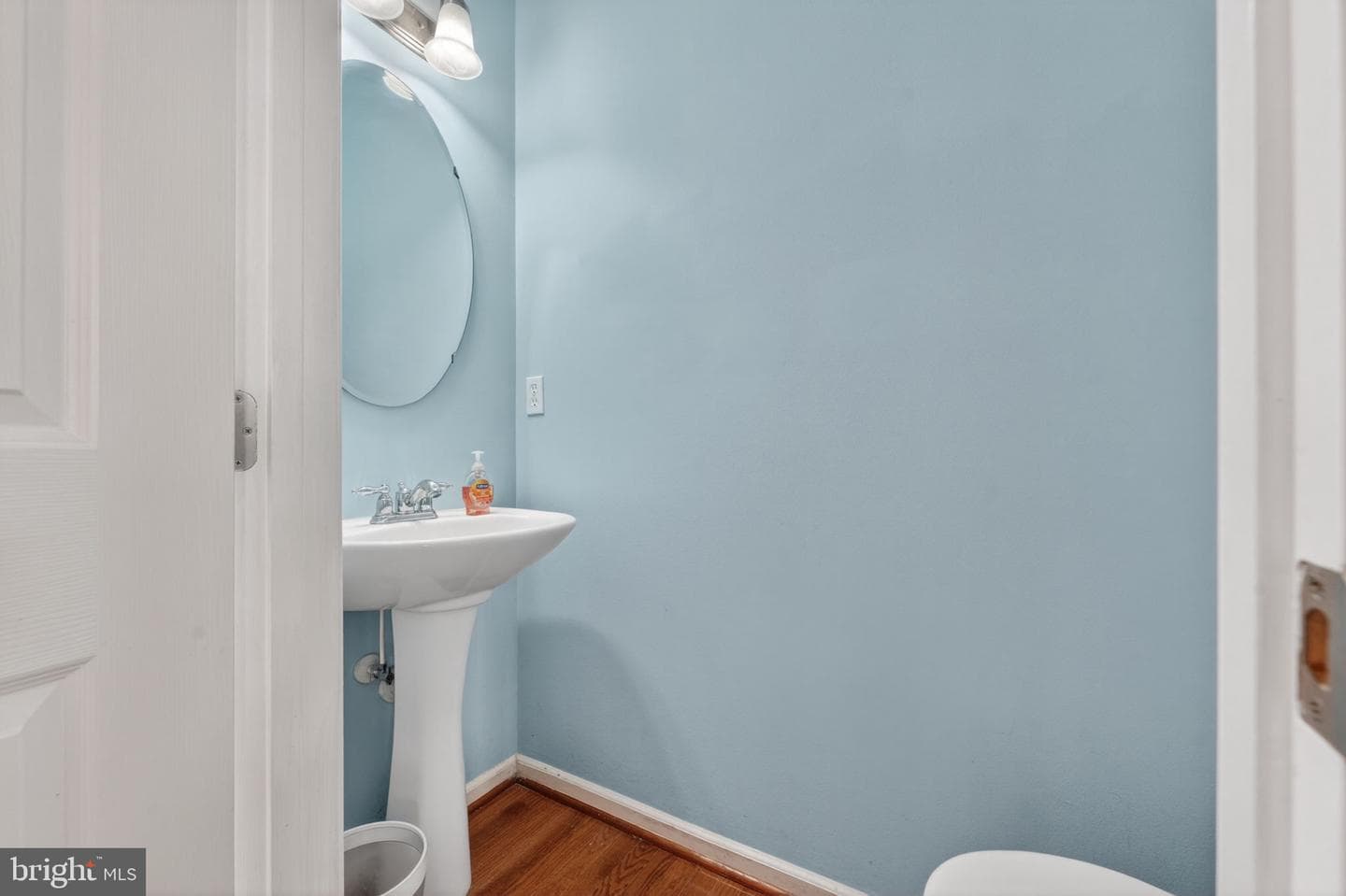 435 Wrigley Boulevard photo 31