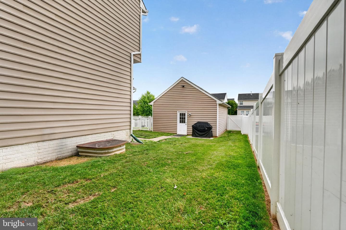 435 Wrigley Boulevard photo 58