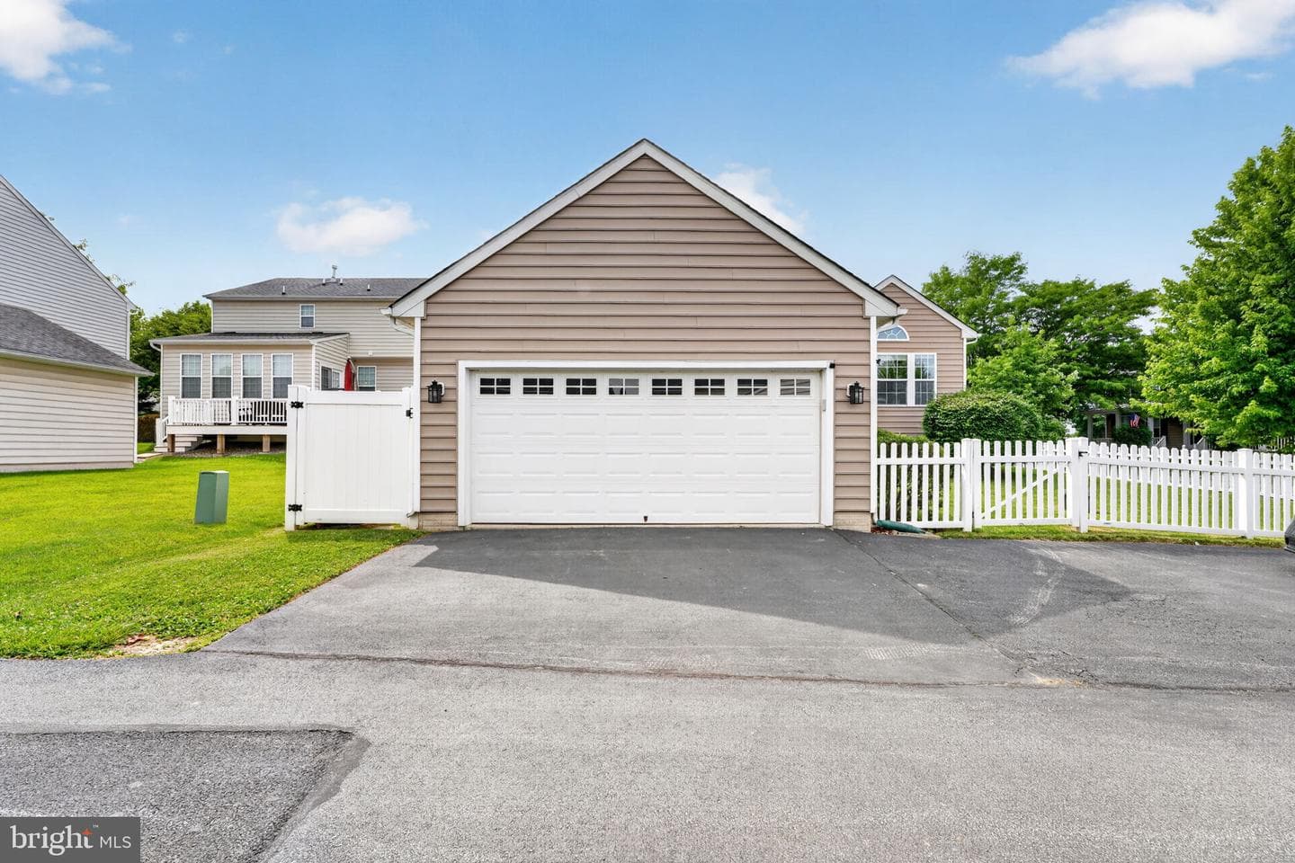 435 Wrigley Boulevard photo 59
