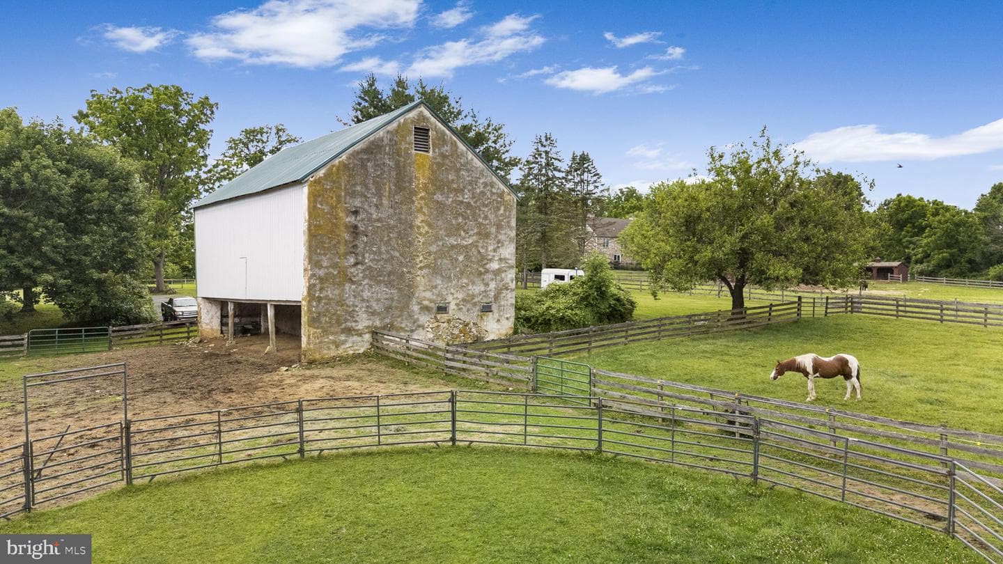 404 Indian Run Road photo 31