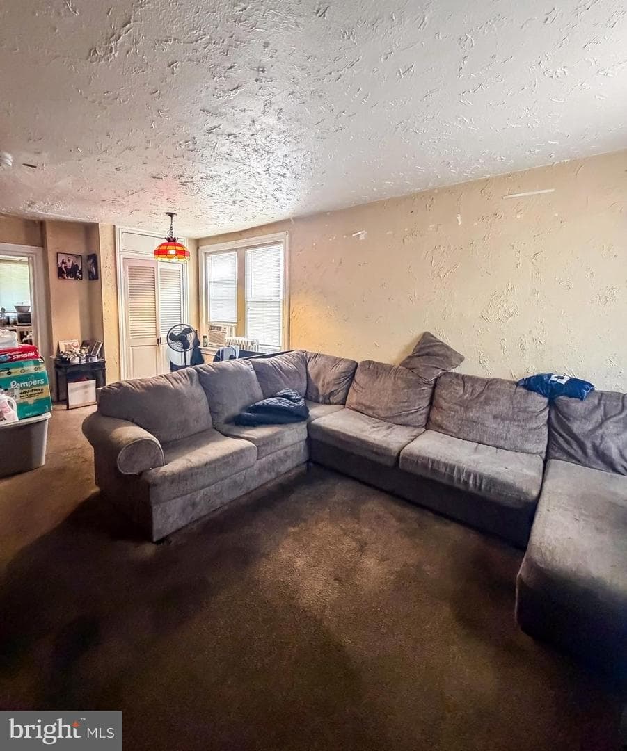 521 E Barnard Street photo 10
