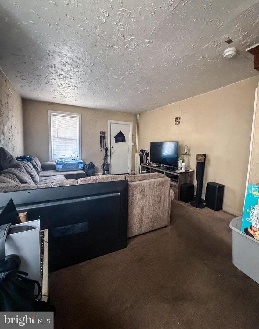 521 E Barnard Street photo 11