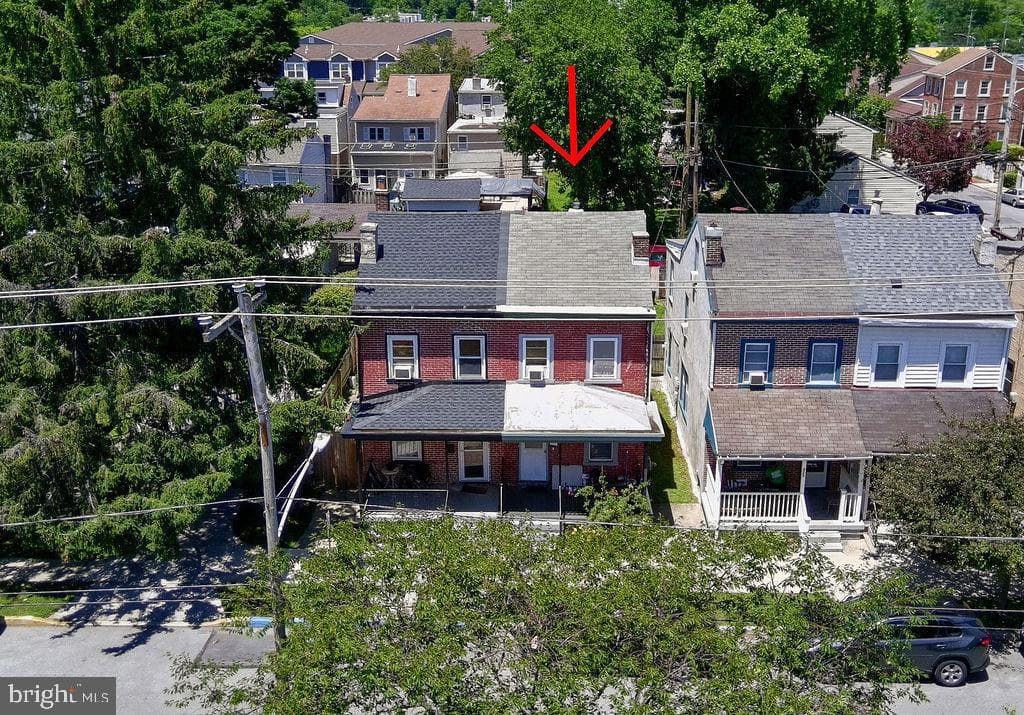 521 E Barnard Street photo 3