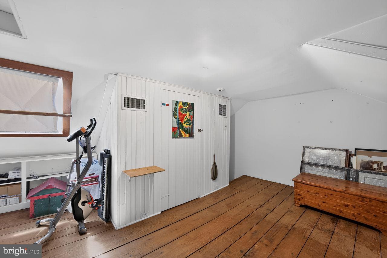 216 W Miner Street photo 31