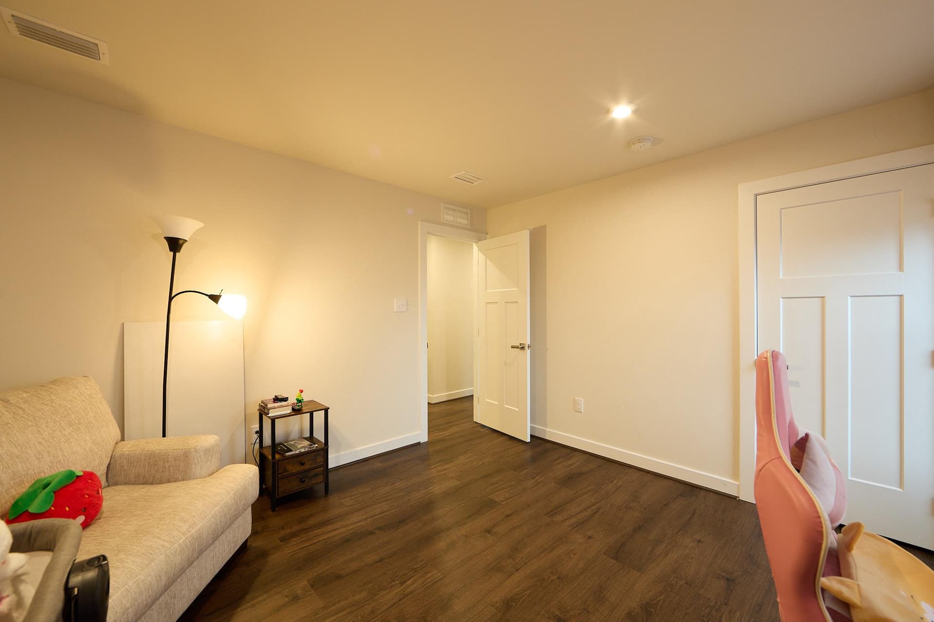 235 Sloan Drive photo 22