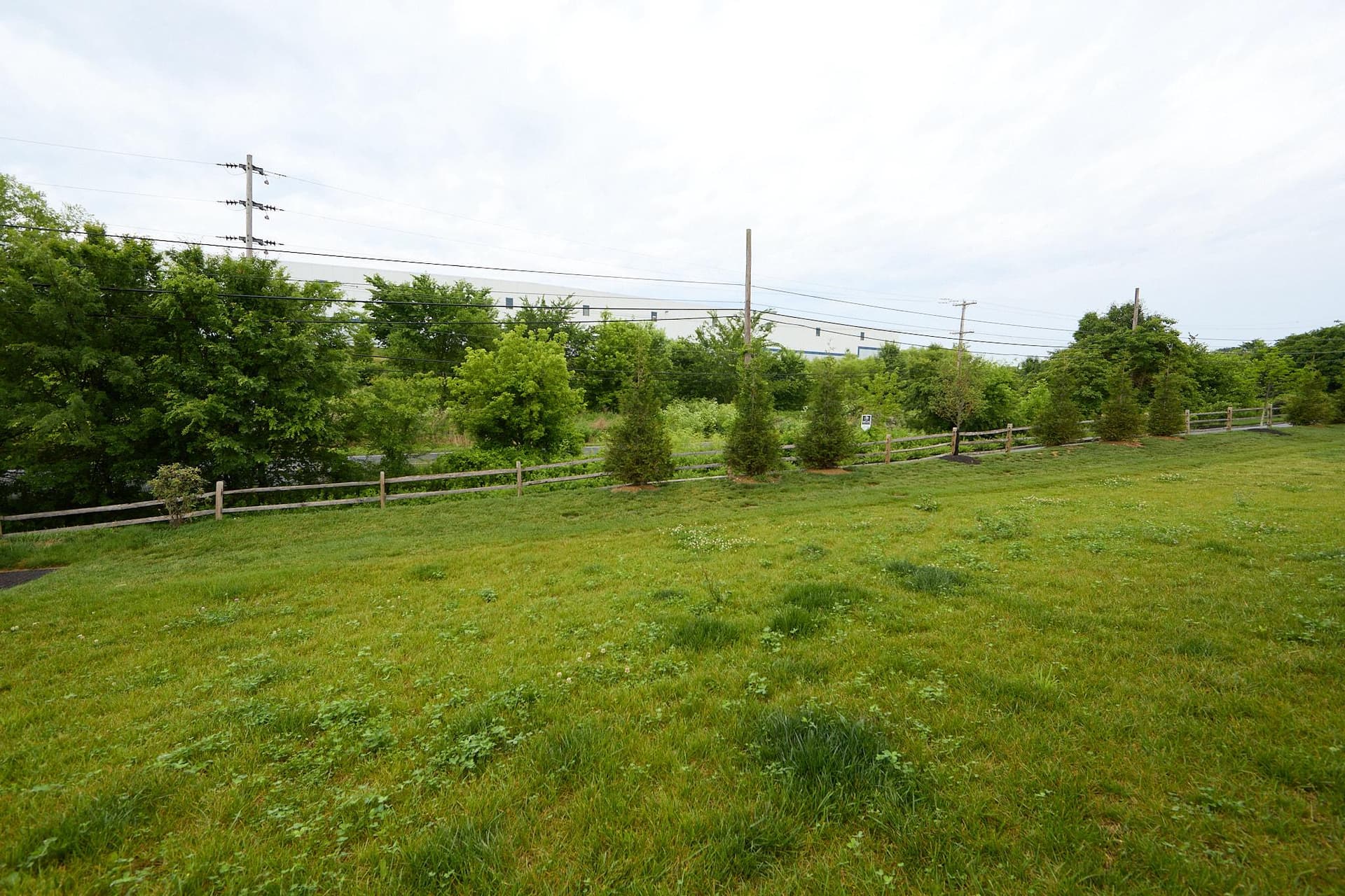 235 Sloan Drive photo 41