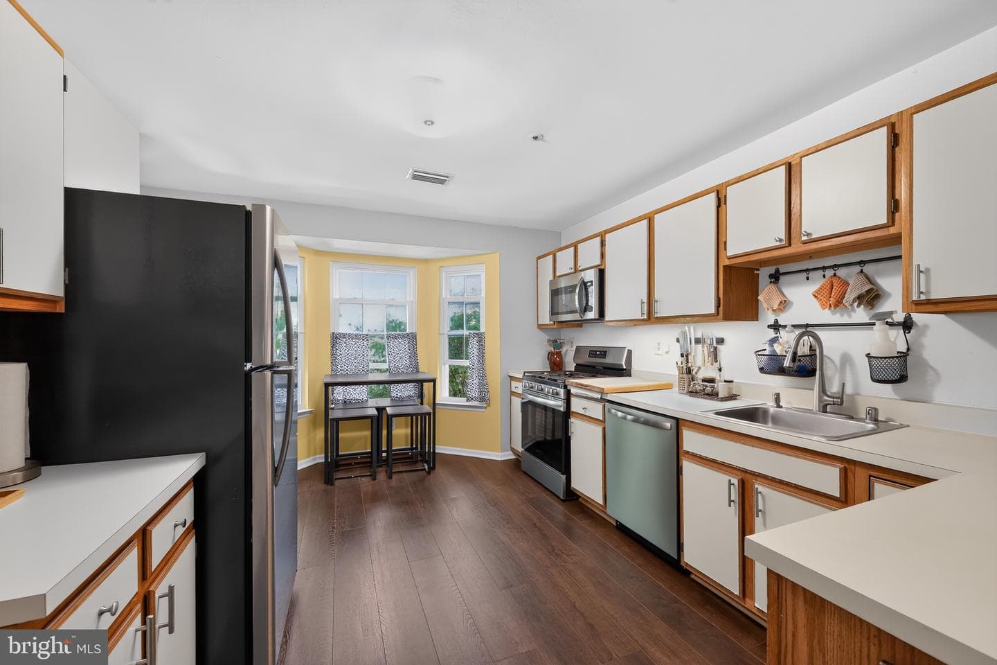534 Astor Square photo 12