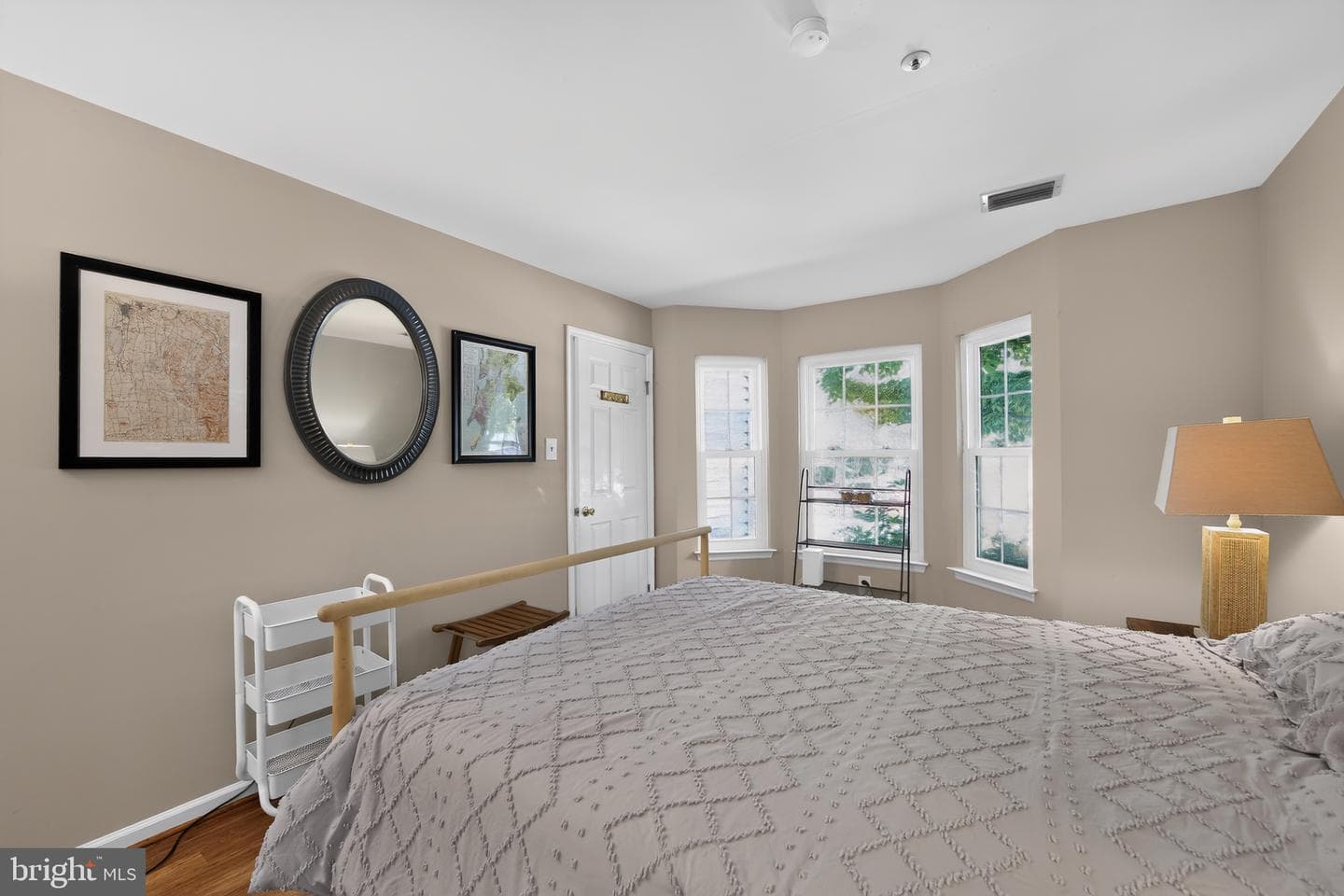 534 Astor Square photo 27