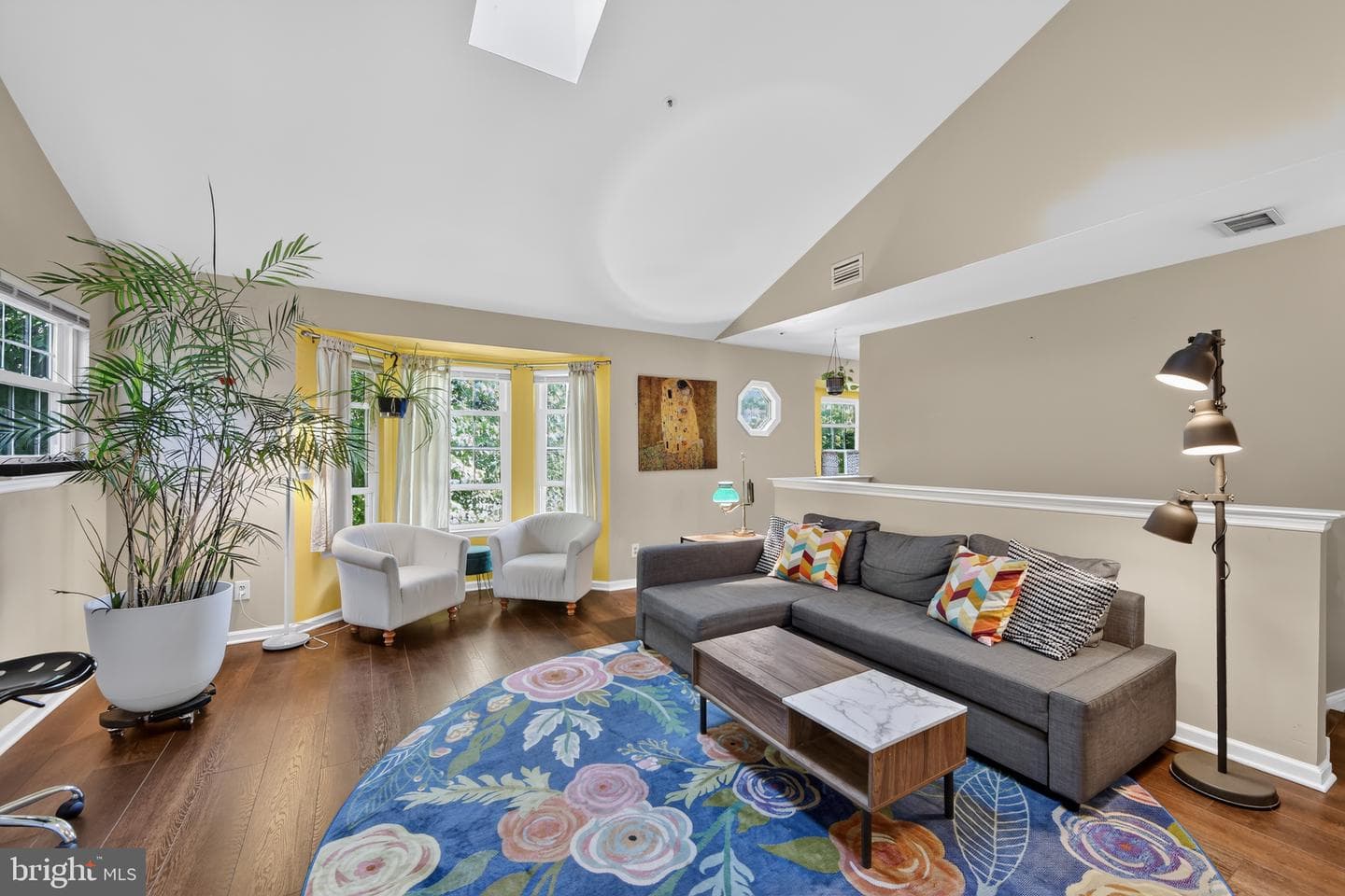 534 Astor Square photo 4