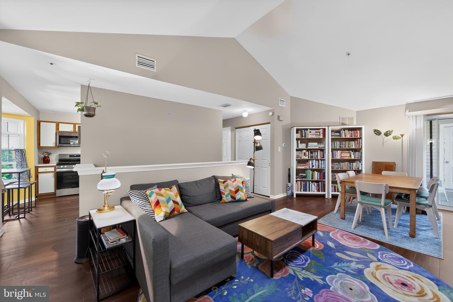 534 Astor Square photo 6