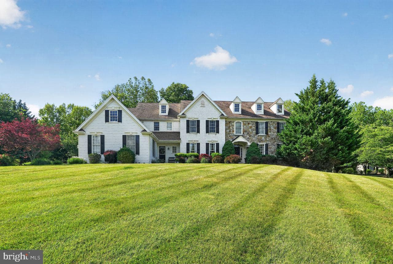 1704 Chantilly Lane photo 13