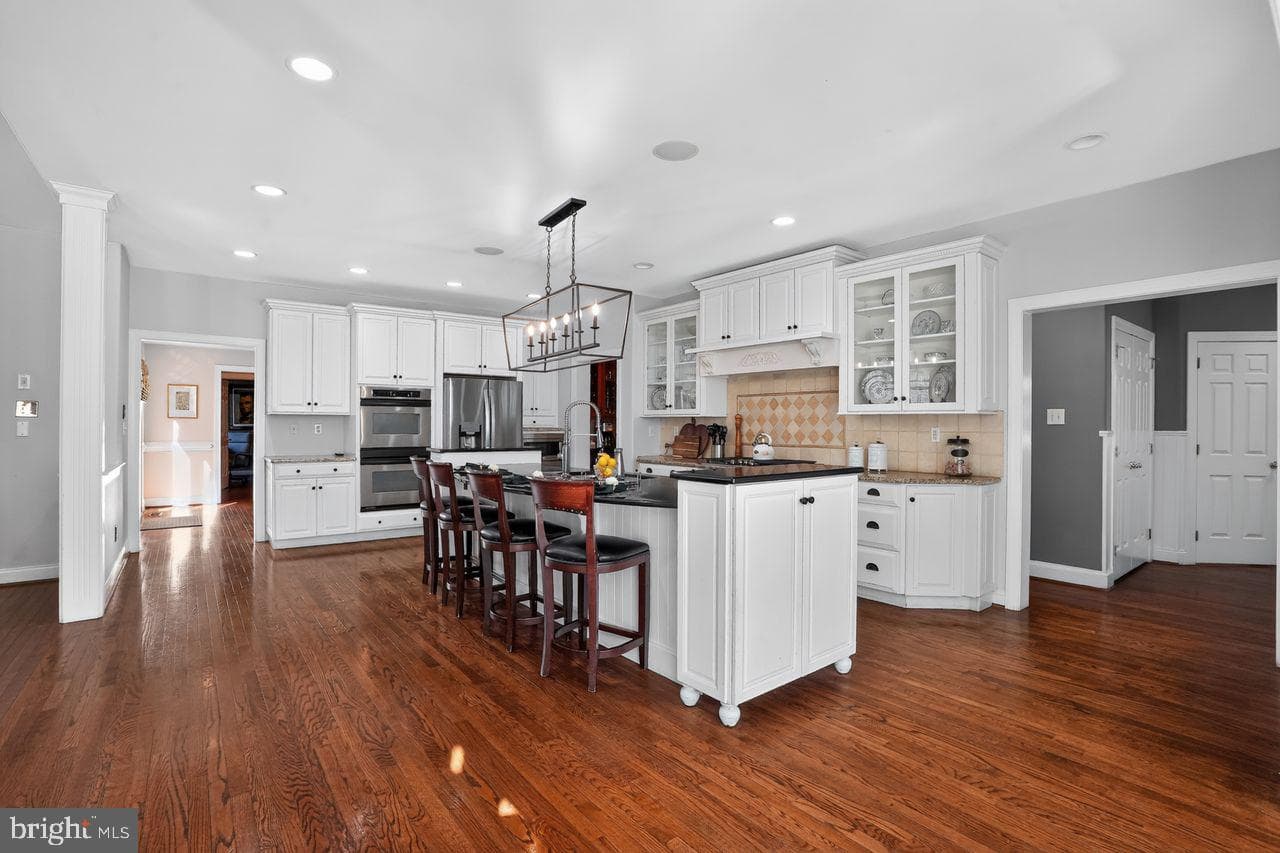 1704 Chantilly Lane photo 28