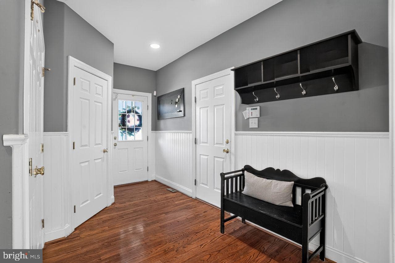 1704 Chantilly Lane photo 35