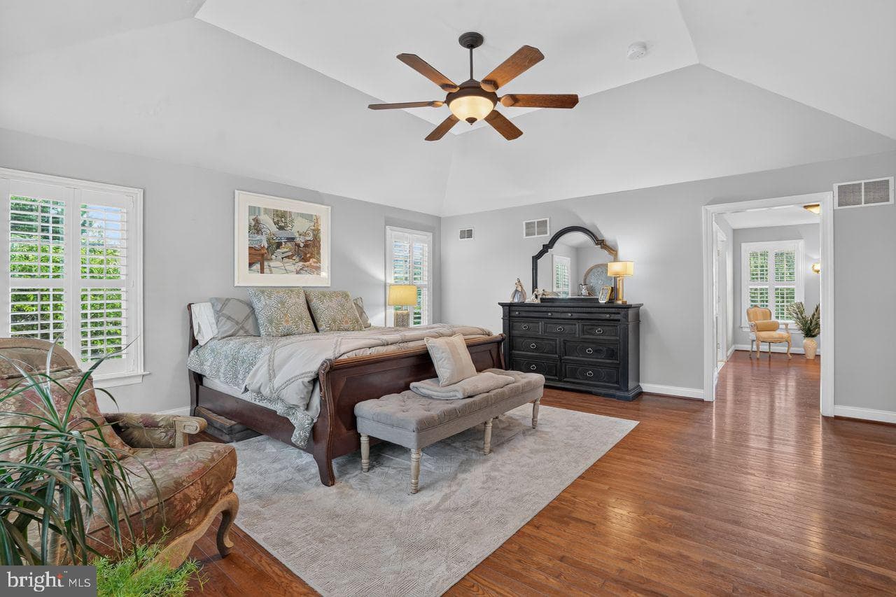 1704 Chantilly Lane photo 42