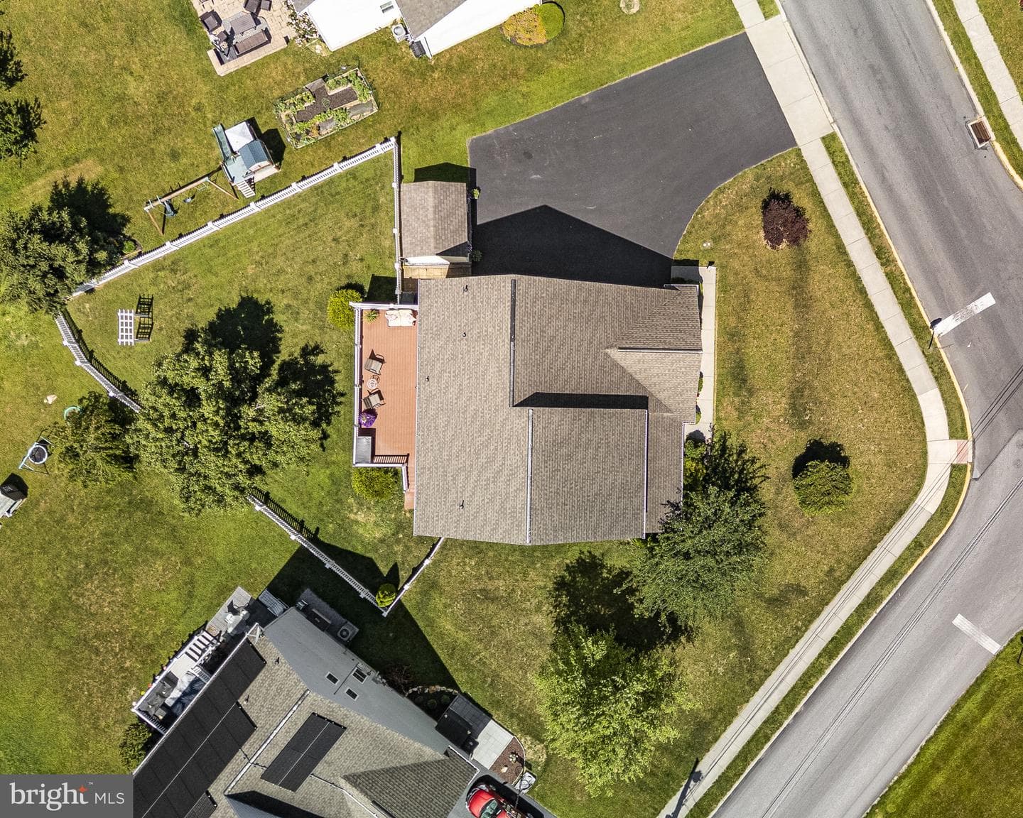 1052 Walnut Street photo 36