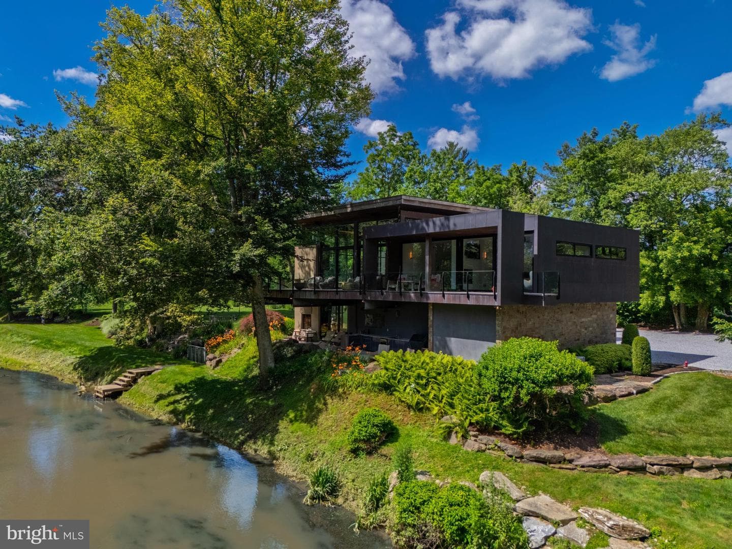 1574 Camp Linden Road photo 1