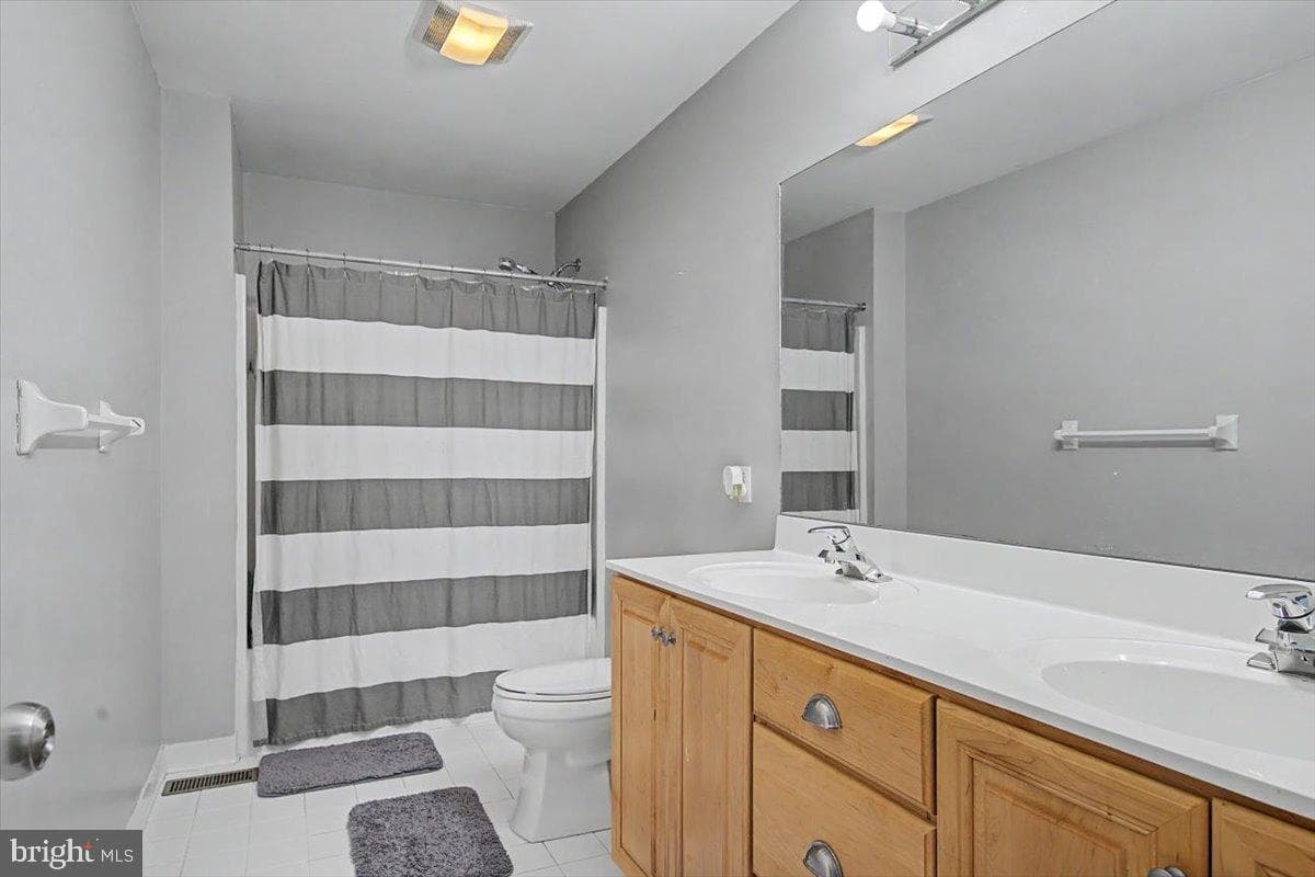 69 Meadowcroft Lane photo 35
