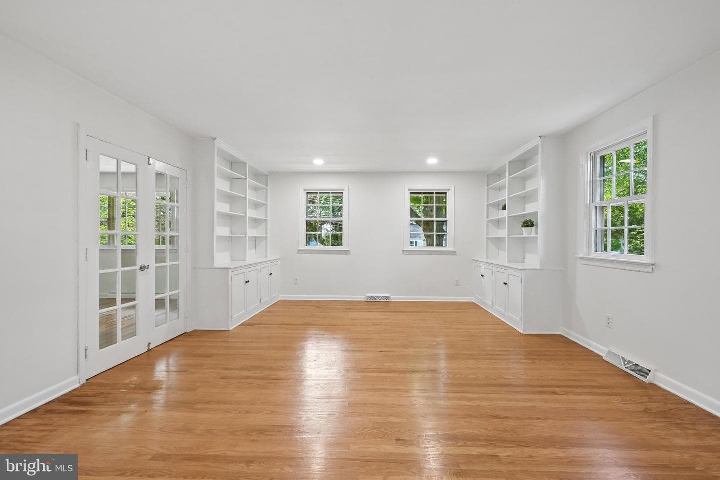 543 Midland Avenue photo 13