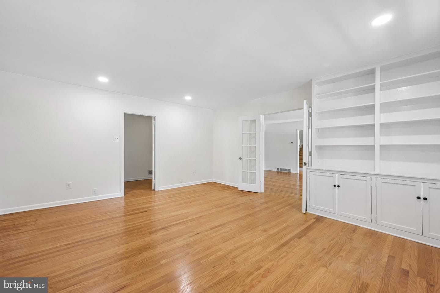 543 Midland Avenue photo 14