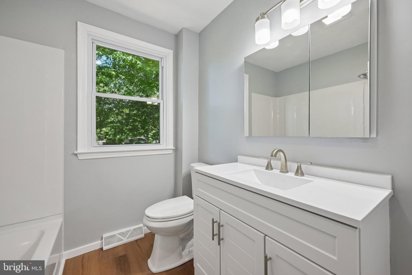 543 Midland Avenue photo 23
