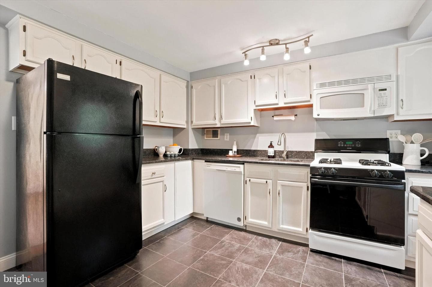 36 Fairview Road photo 11