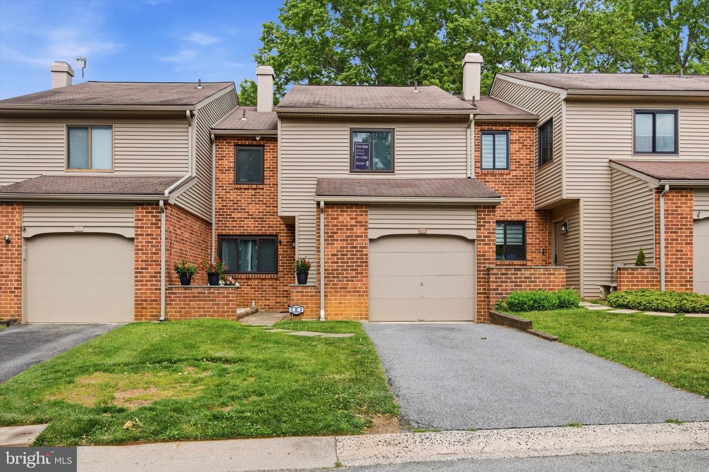 203 Camsten Court, Chesterbrook