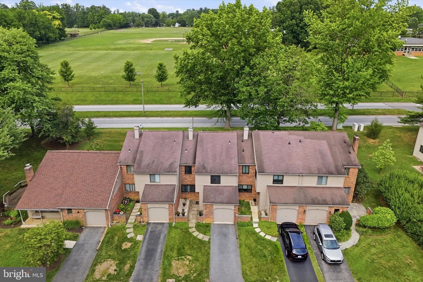203 Camsten Court photo 28