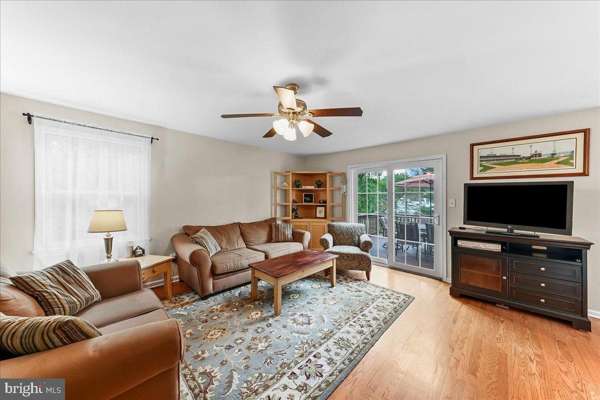 12 Peach Tree Lane photo 12