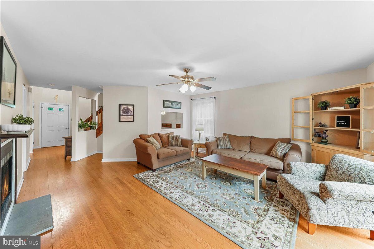 12 Peach Tree Lane photo 13