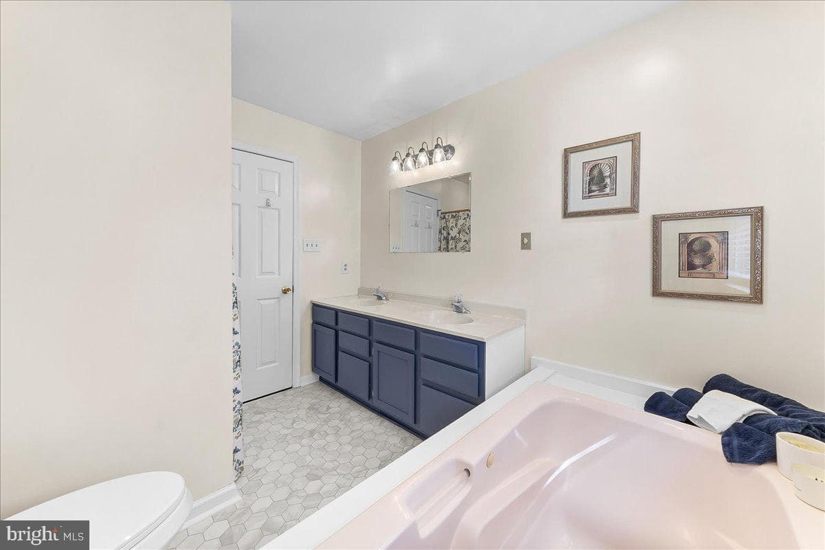12 Peach Tree Lane photo 25