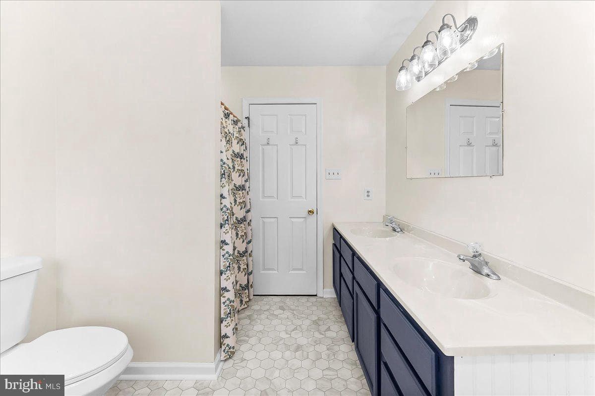 12 Peach Tree Lane photo 26