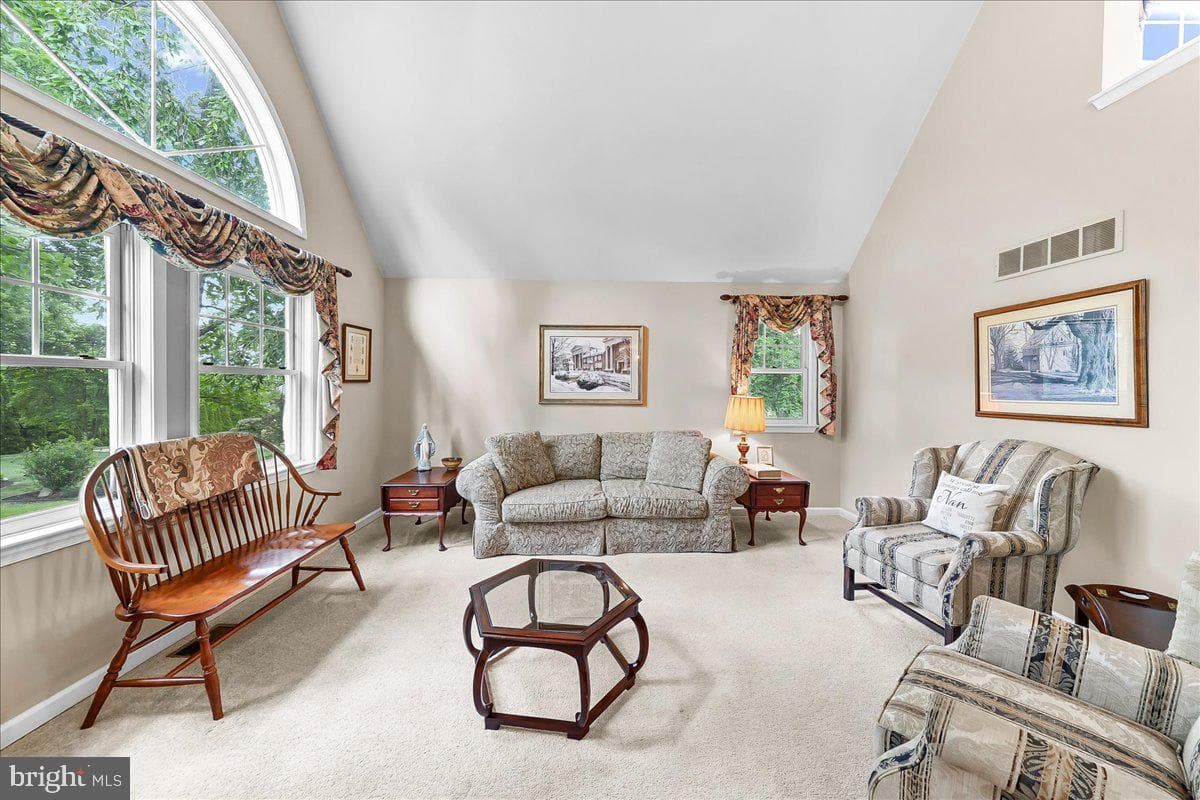 12 Peach Tree Lane photo 6