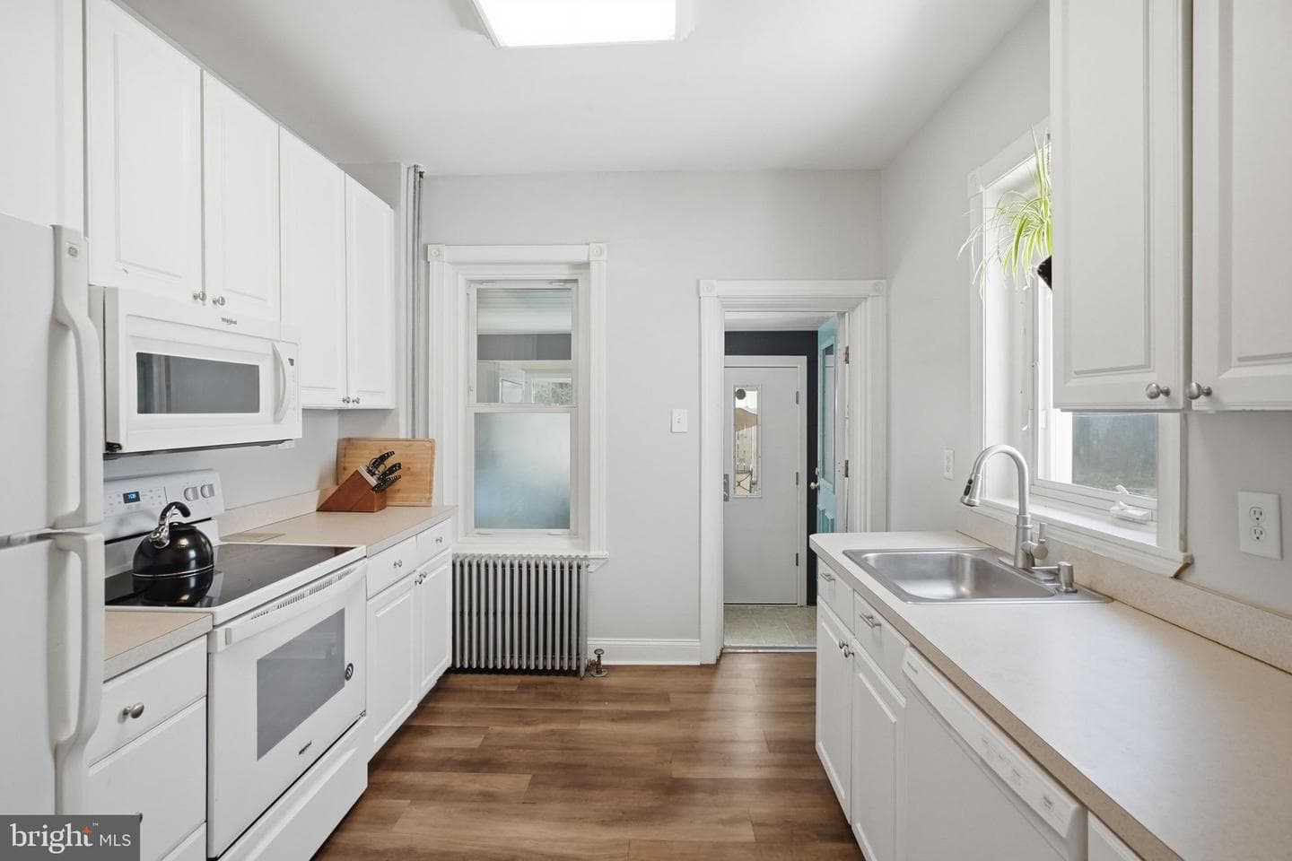 230 Milligan Street photo 10