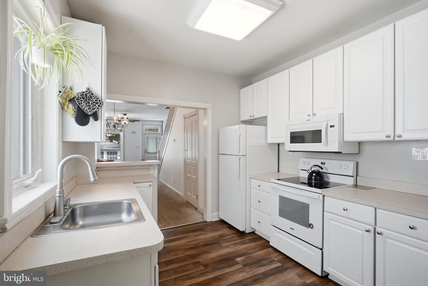 230 Milligan Street photo 12