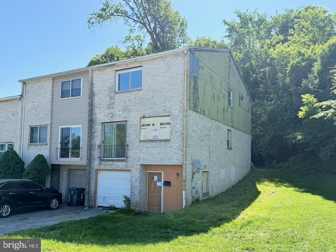 215 Andrew Road photo 1