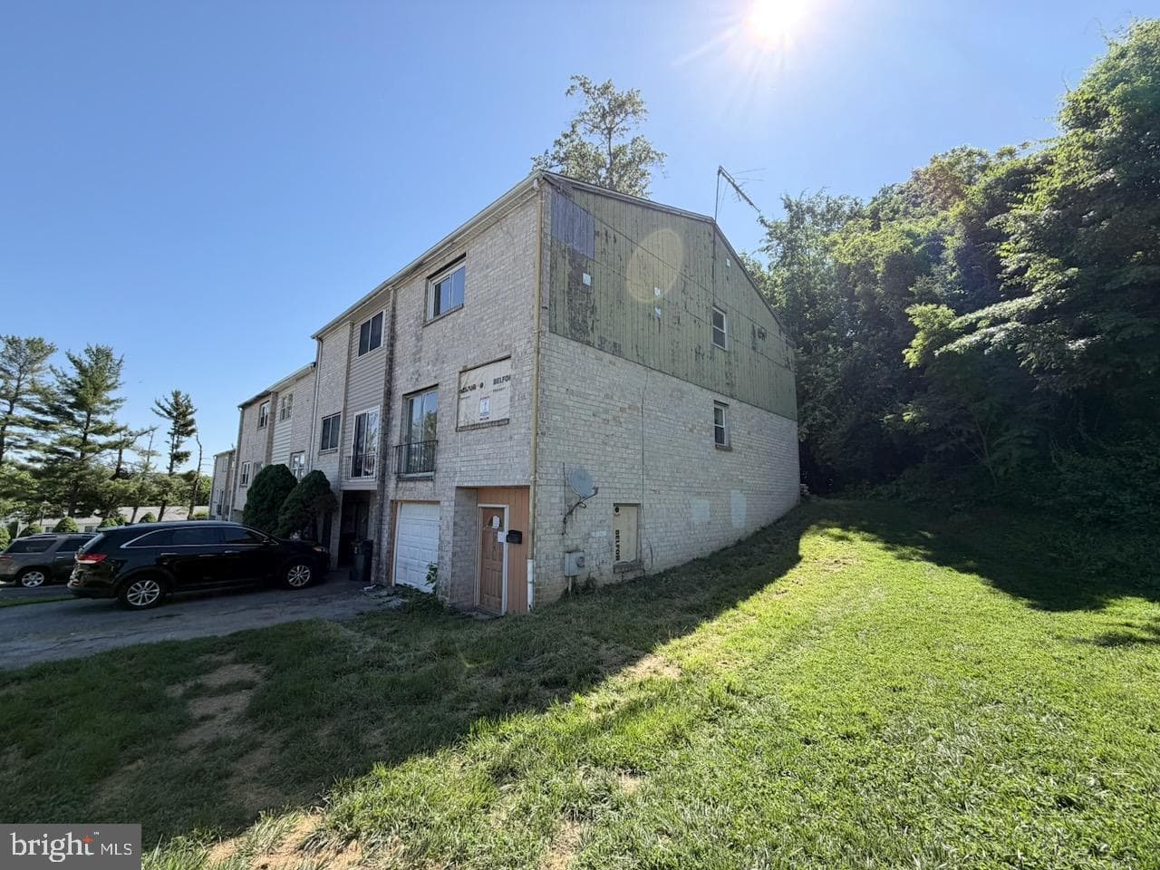 215 Andrew Road photo 4
