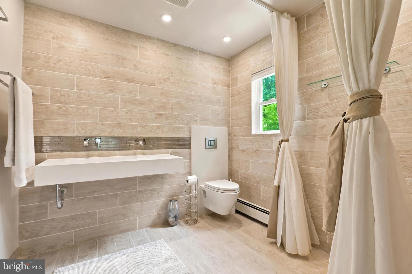 575 W Valley Road photo 35