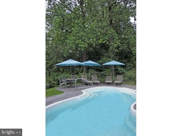 575 W Valley Road photo 50