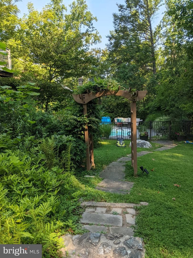 575 W Valley Road photo 54