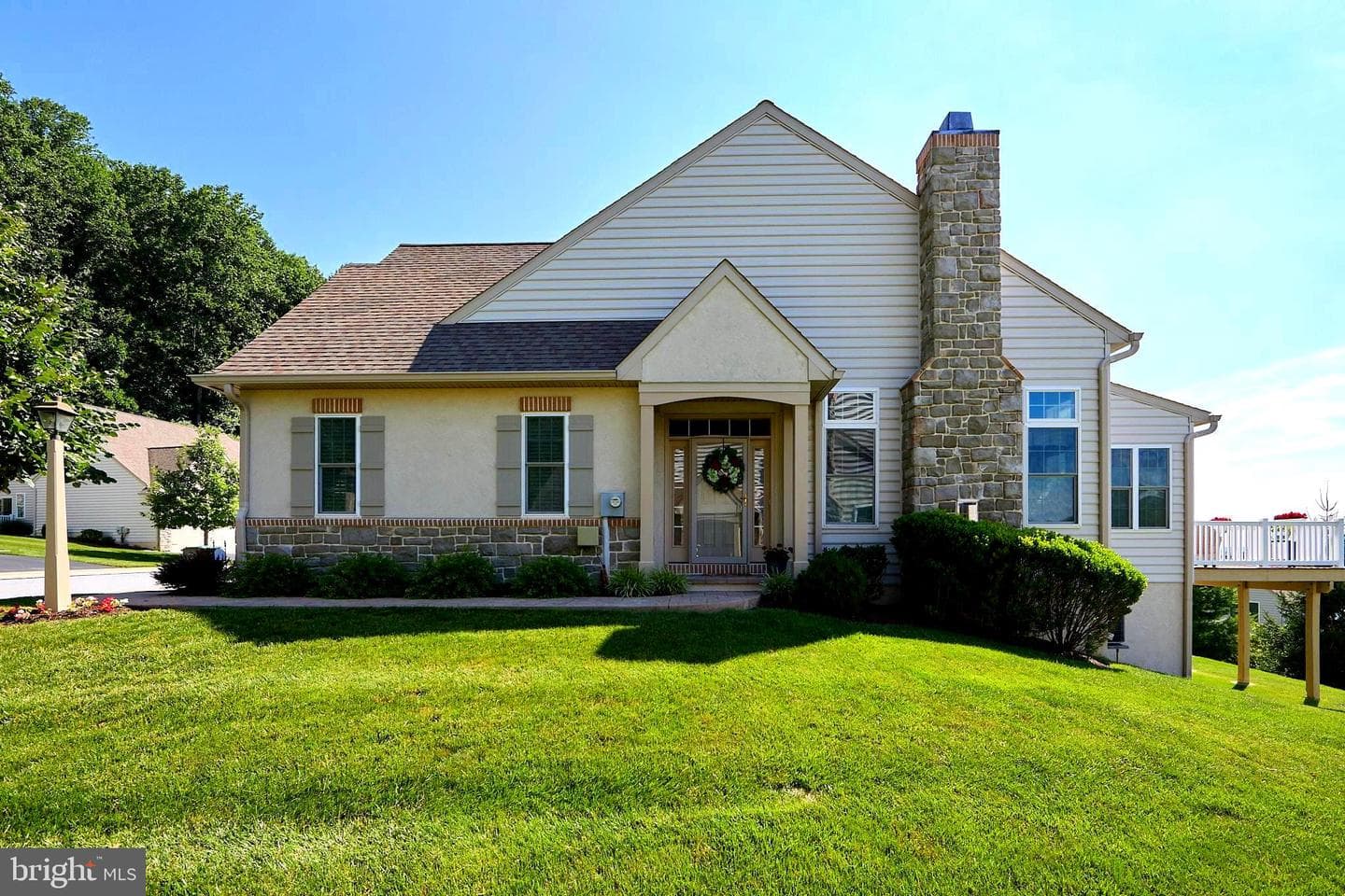 1256 S Red Maple Way photo 3