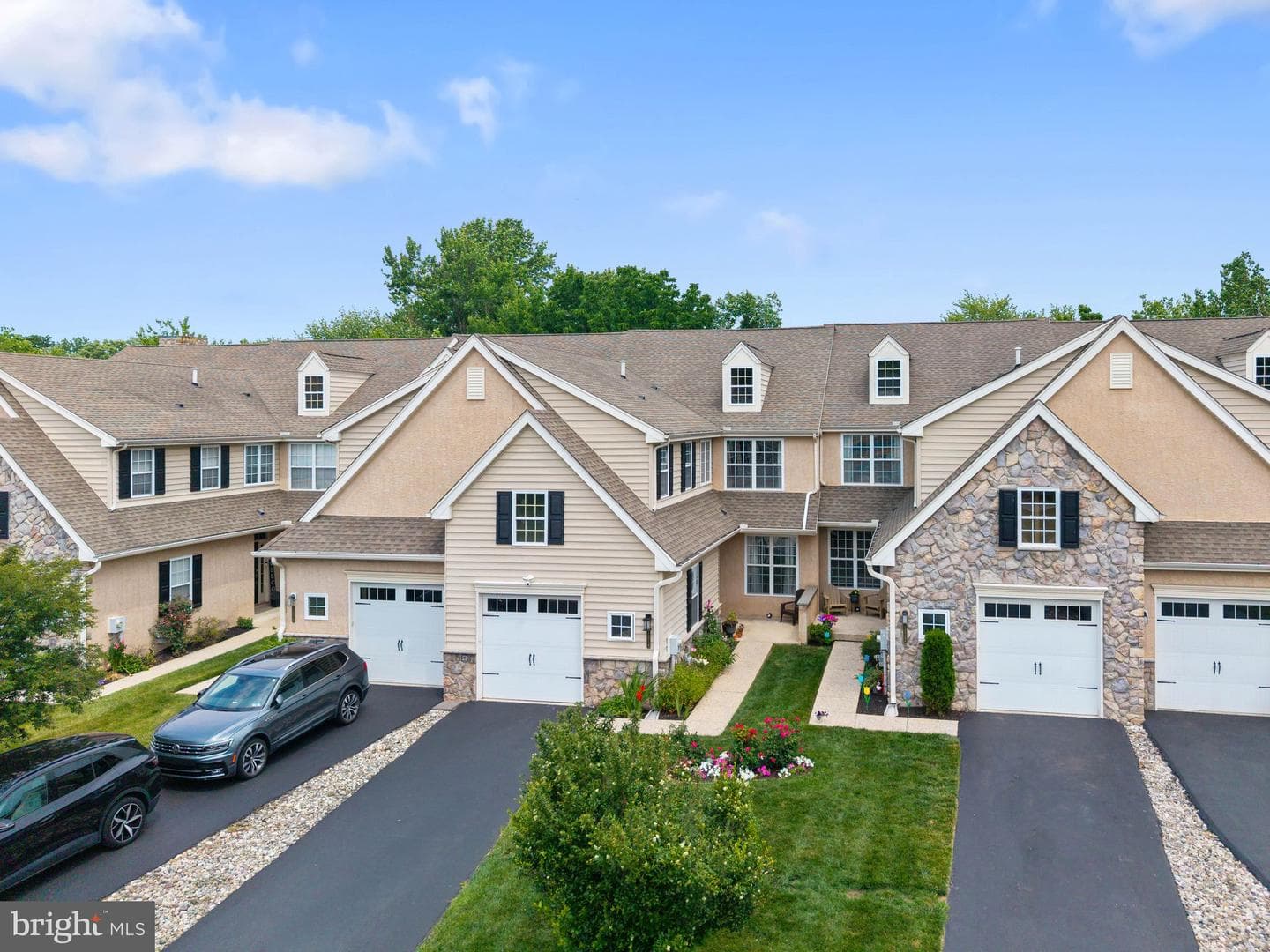 1214 Derry Lane photo 37