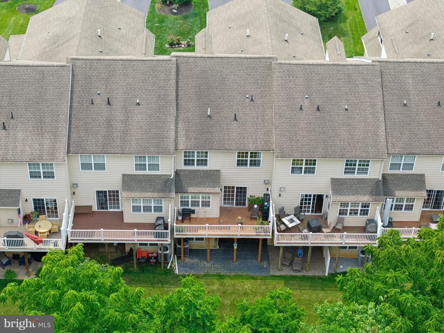 1214 Derry Lane photo 43